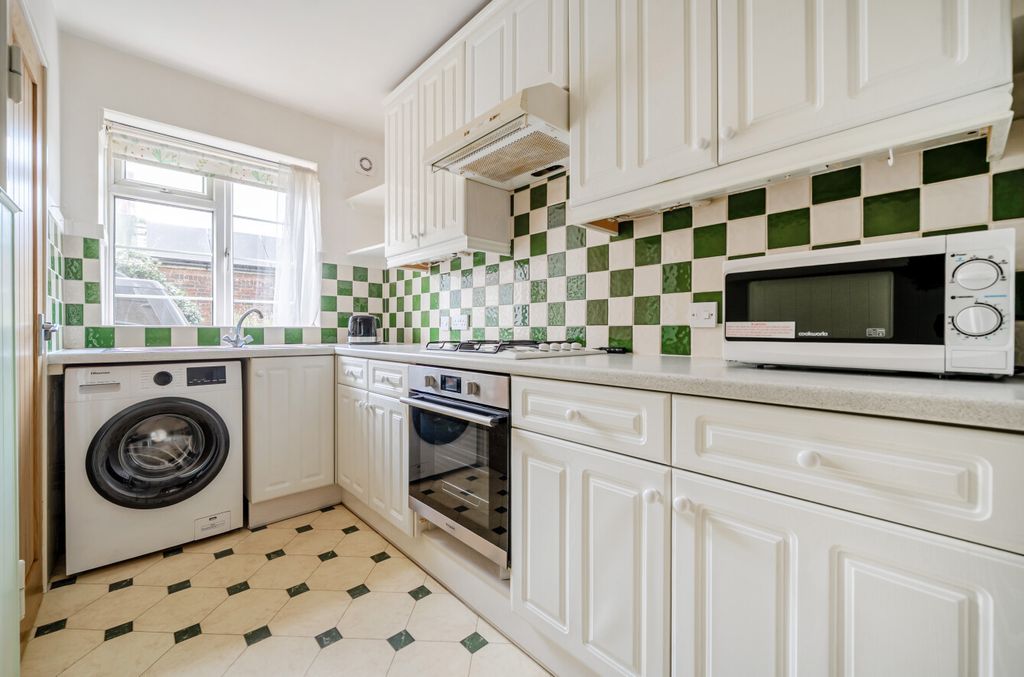 Property photo 3 of 11 1344459-20-68Adcf...