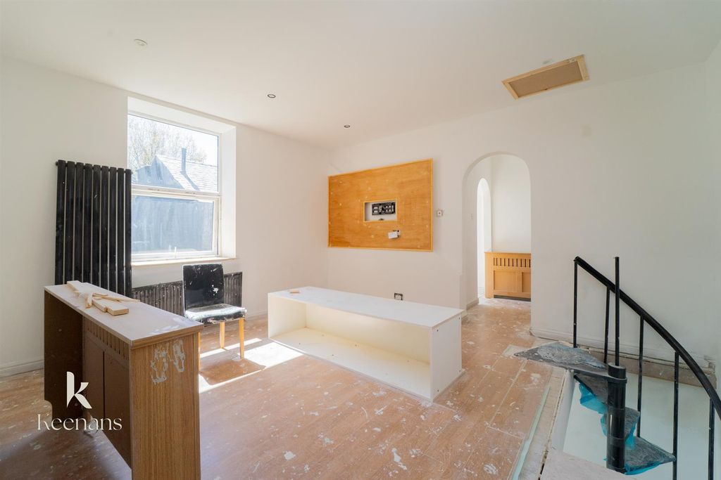 Property photo 2 of 14 2.Jpg