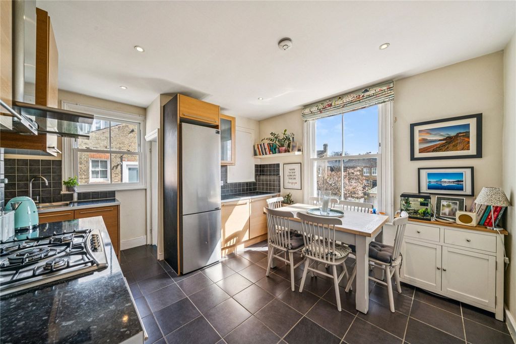 Property photo 2 of 7 Picture No. 29