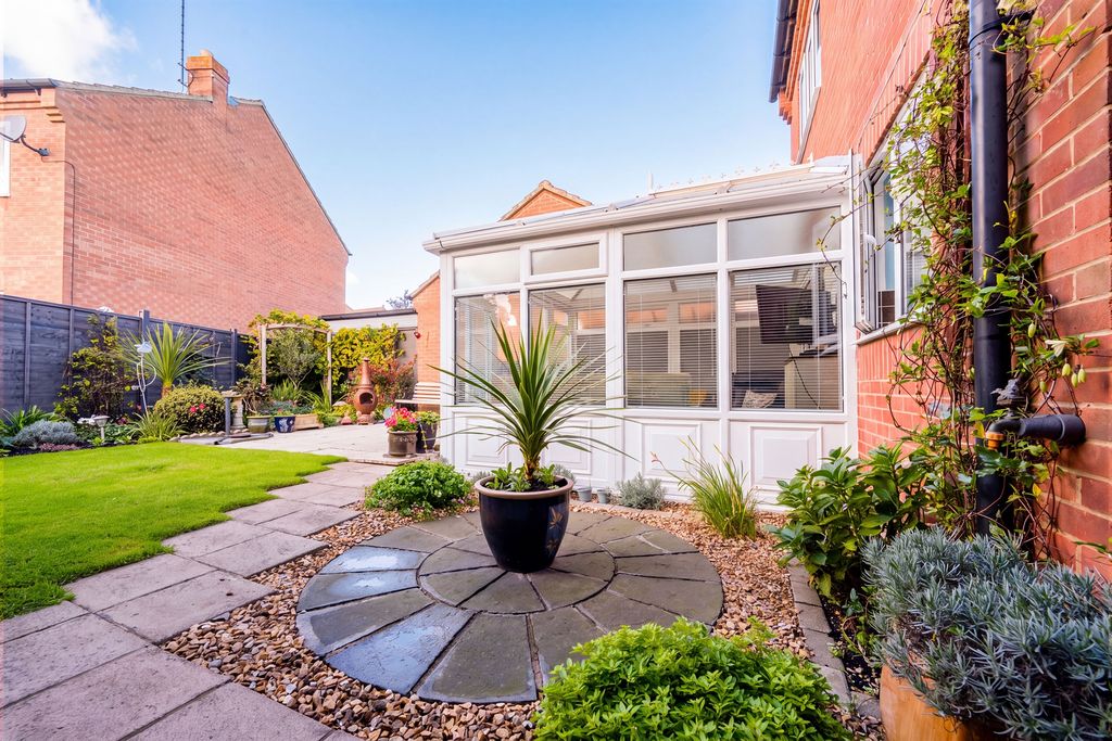 Property photo 2 of 12