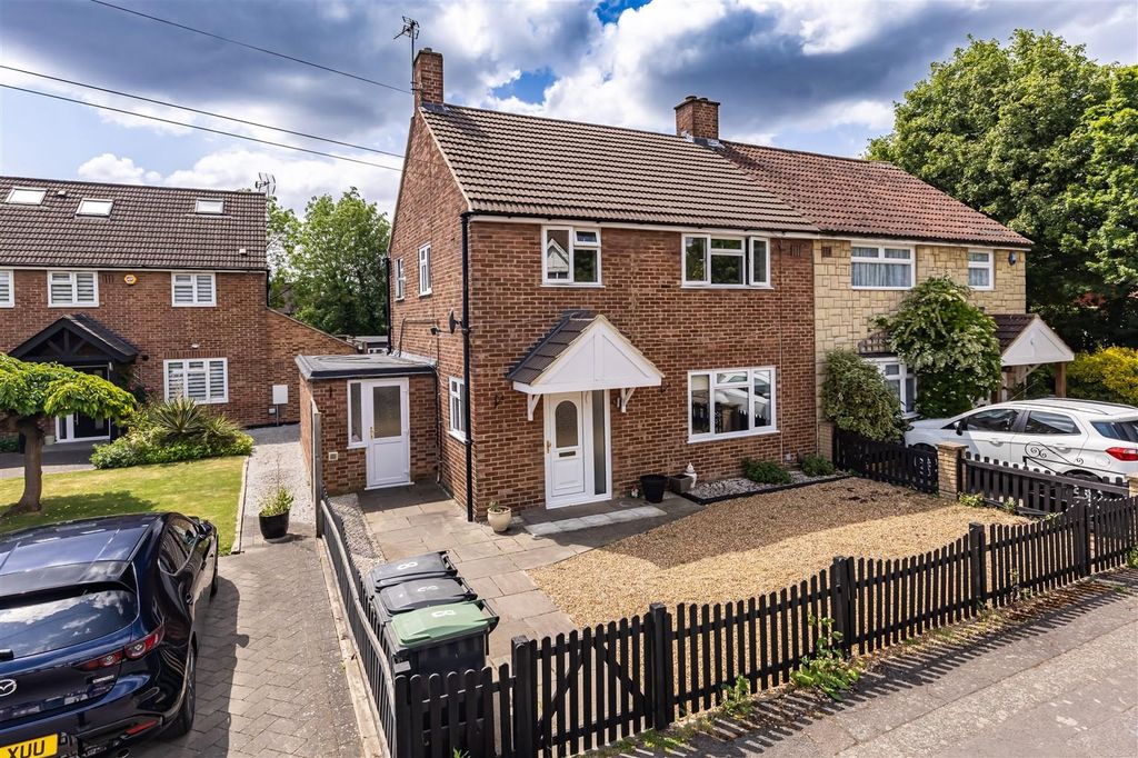 Property photo 1 of 31 8 Highland (32).Jpg