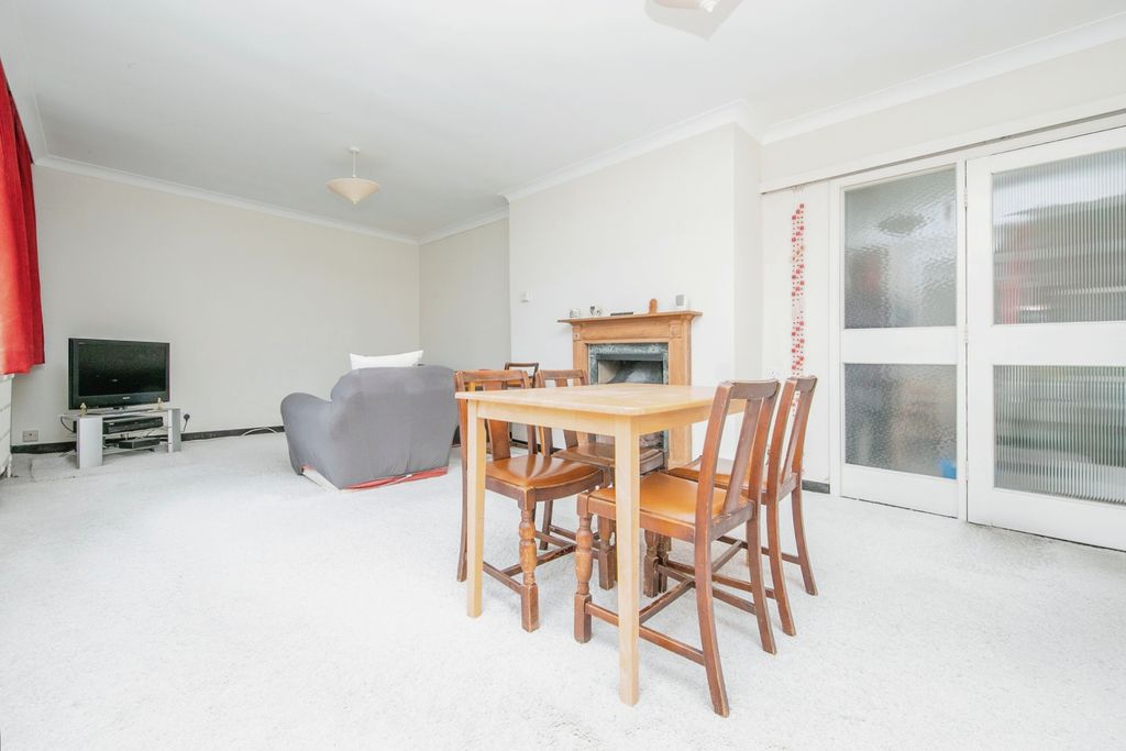 Property photo 3 of 17 Photography
