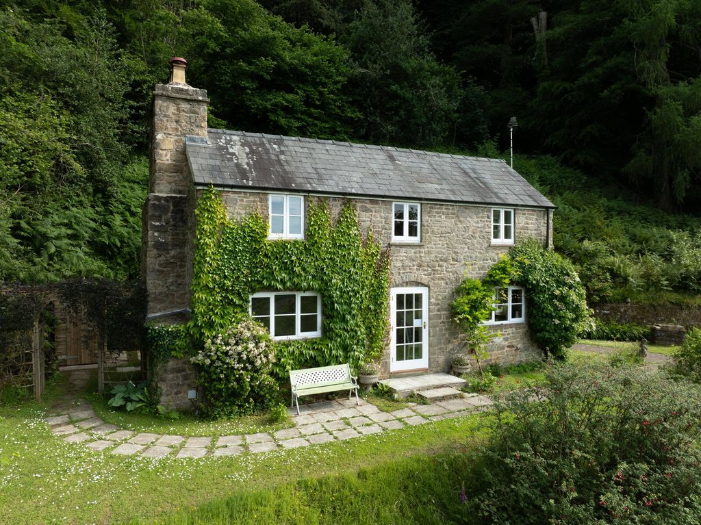 Property photo 1 of 18