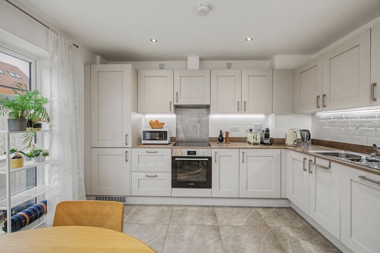 Property photo 2 of 11 321146