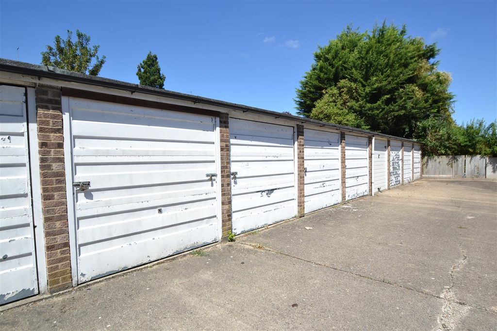 Property photo 1 of 1