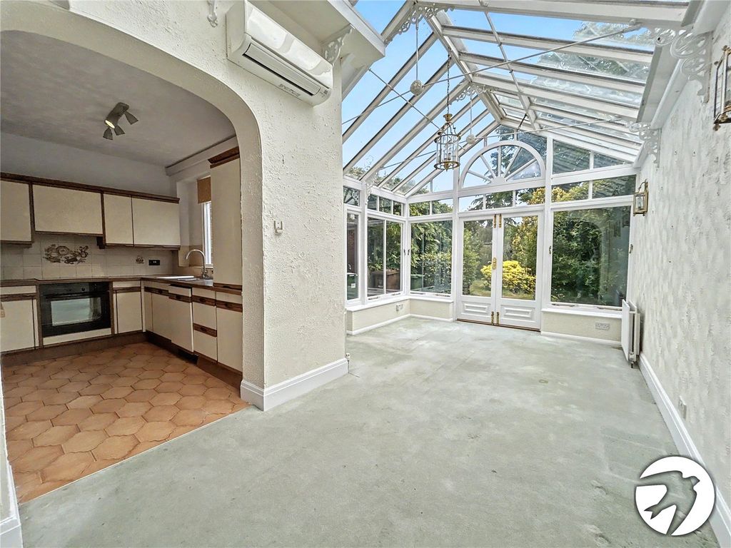Property photo 2 of 43 Picture No. 22