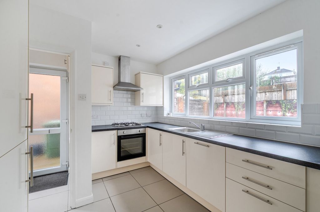 Property photo 2 of 15 1363524-26-68Dfc7...