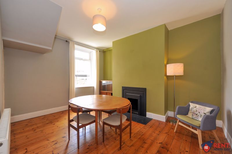 Property photo 3 of 9 Photo 6