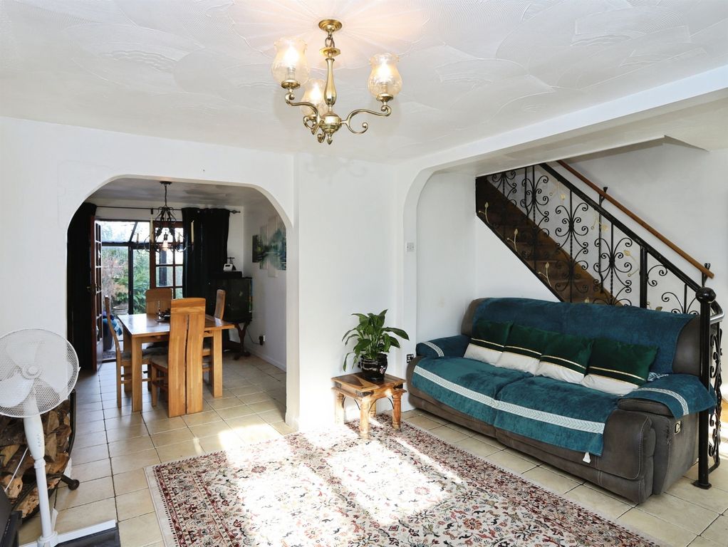 Property photo 2 of 19
