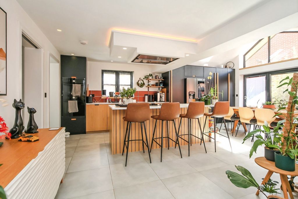 Property photo 1 of 31 Living/Kitchen/Dining Room