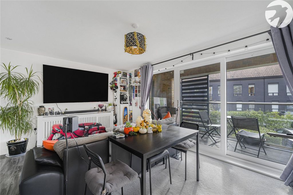 Property photo 3 of 20 Open Plan Living