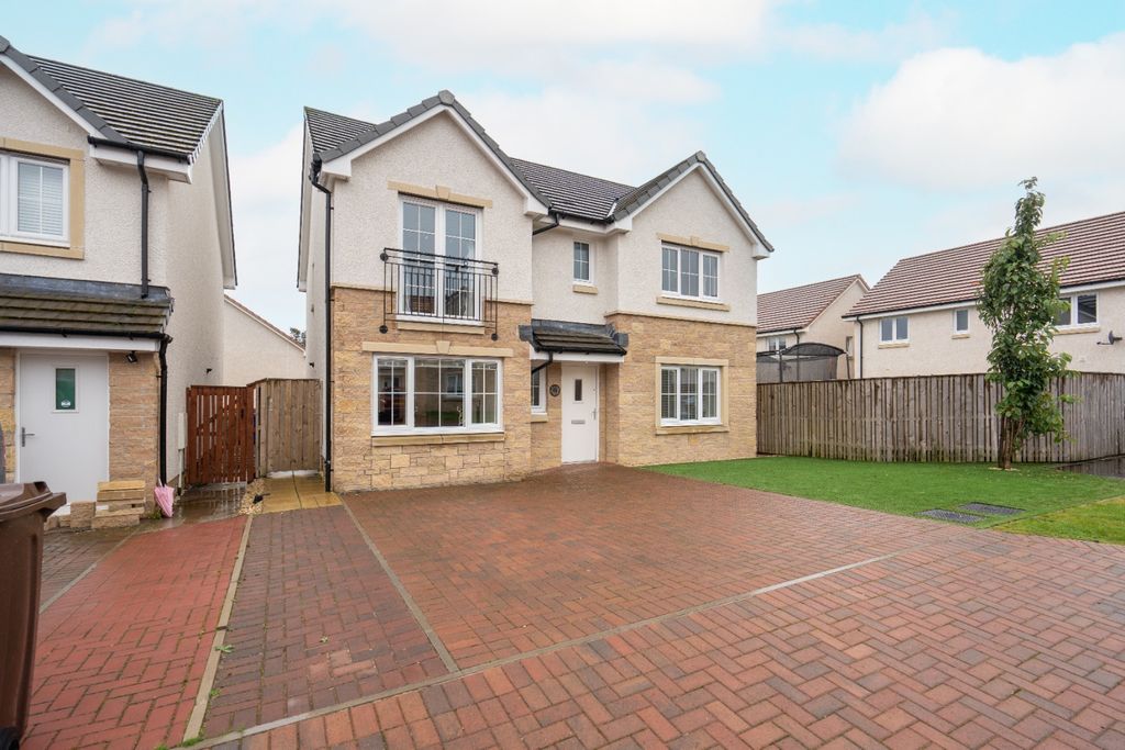 Property photo 1 of 42 4513263