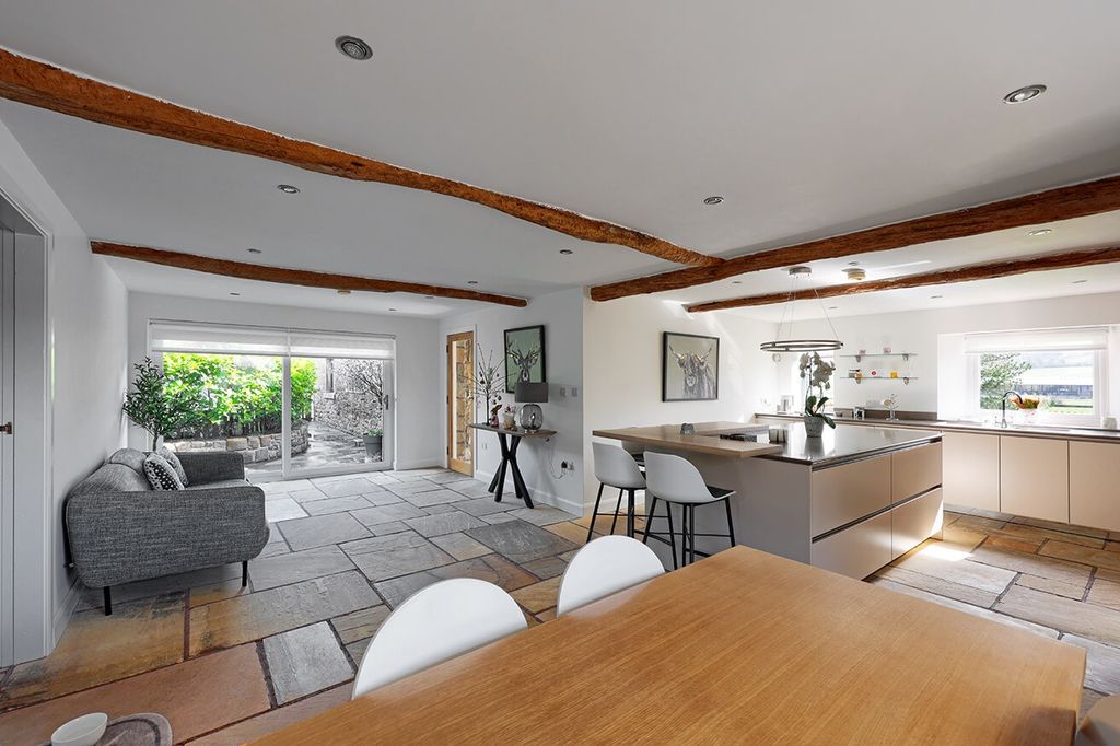 Property photo 3 of 51 5002135