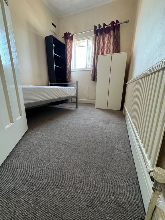 Property photo 1 of 2