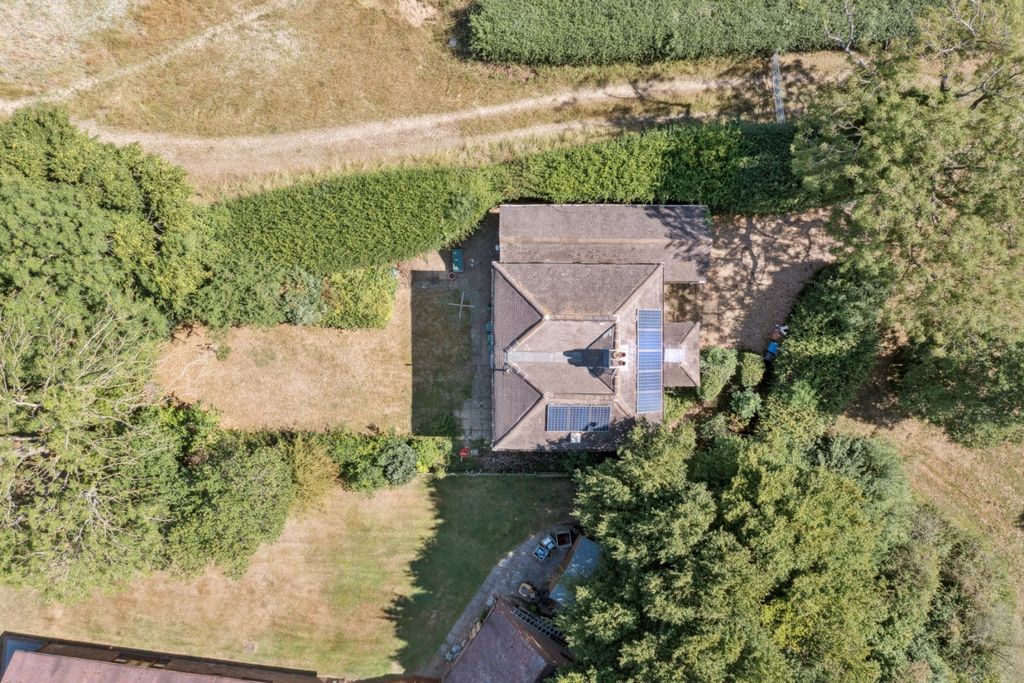 Property photo 3 of 27 4333436