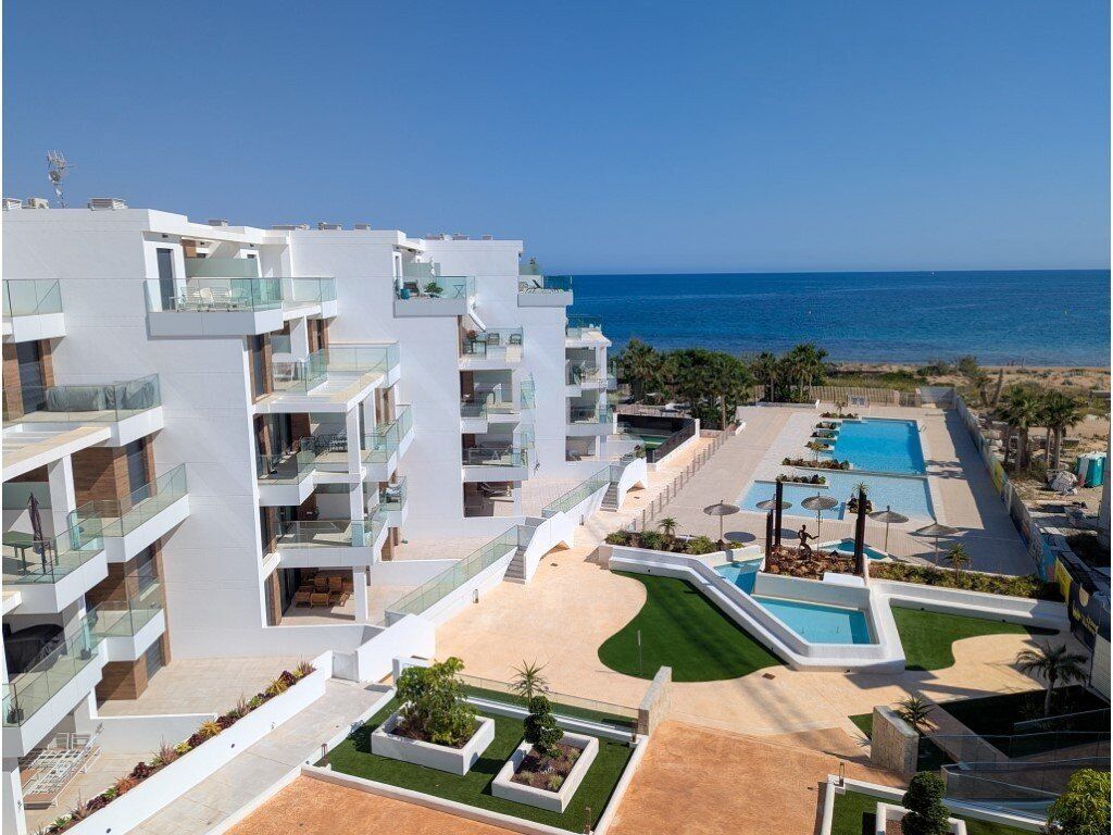 Property photo 1 of 35 Newly Built Penthouse On The 1st Line Of The Beach For Sale In Denia