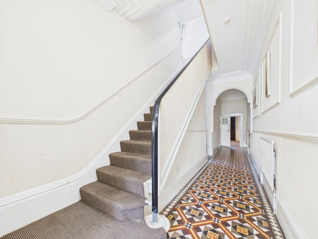 Property photo 2 of 21 4952374