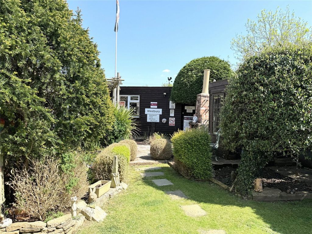 Property photo 2 of 18 Picture No. 08