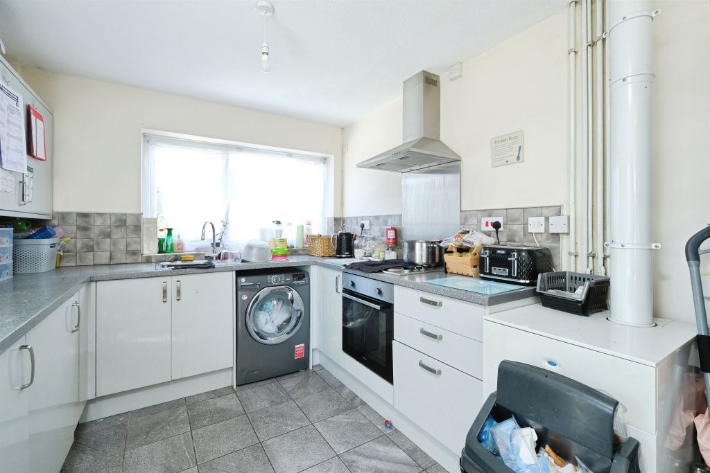 Property photo 2 of 21