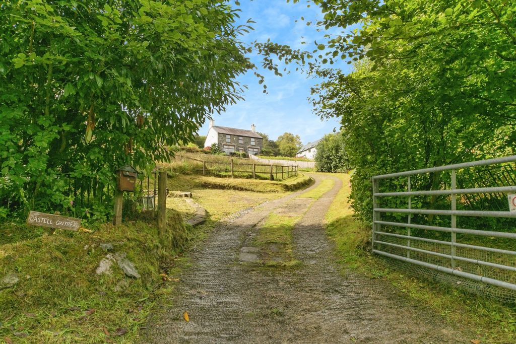 Property photo 1 of 16 Photo