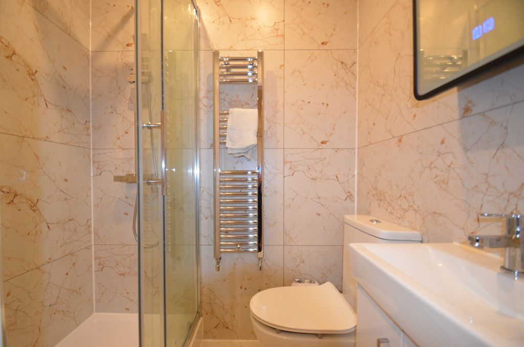 Property photo 2 of 3