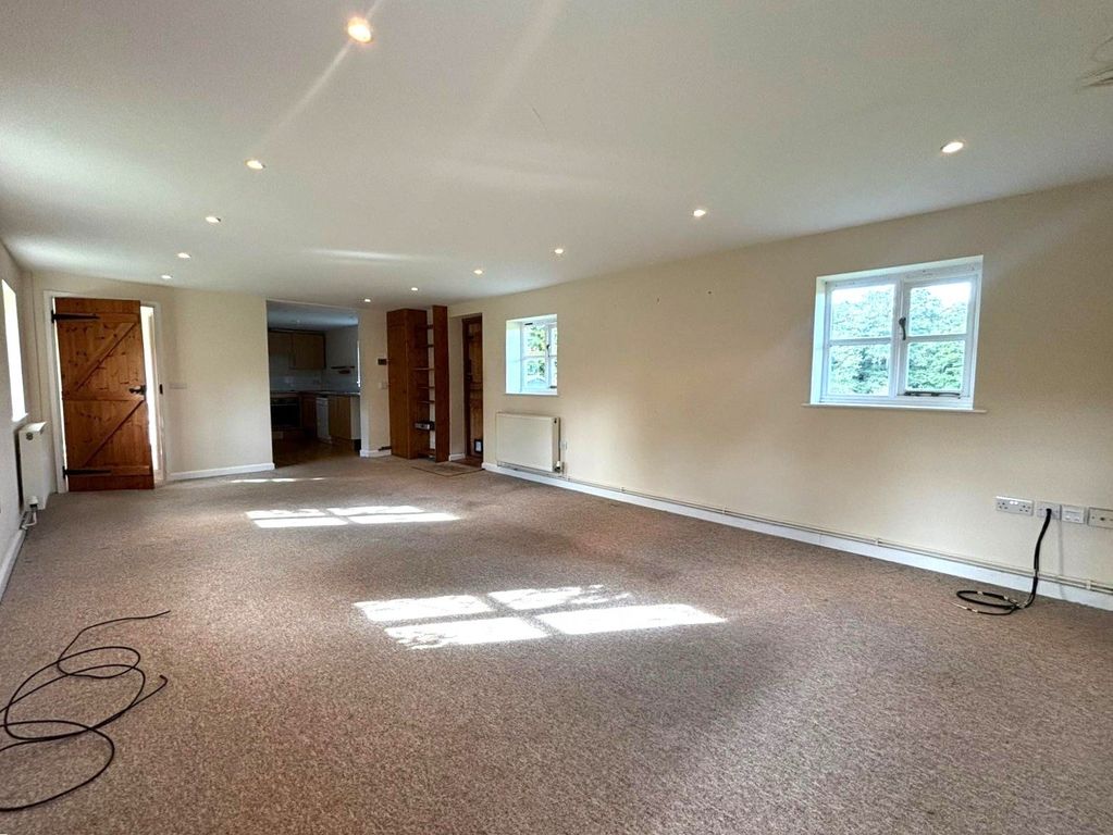 Property photo 3 of 13 Gallery