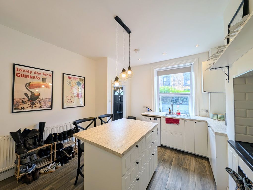 Property photo 2 of 17 Picture No. 42