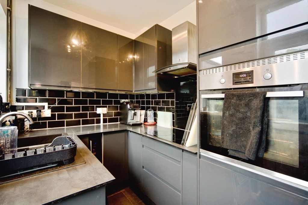 Property photo 3 of 15 Pbox-Img.Jpg