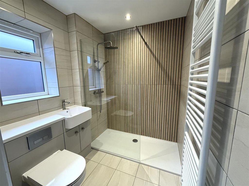 Property photo 3 of 14 98A Bath.Jpeg