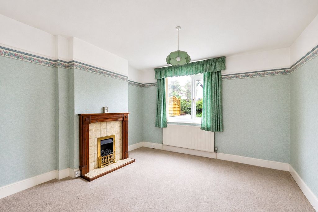 Property photo 2 of 13 Picture No. 20