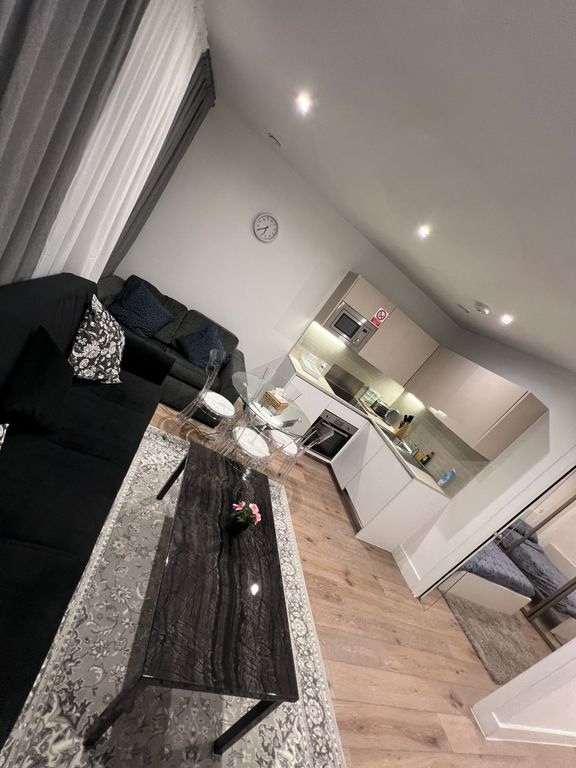 Property photo 2 of 7 Lounge