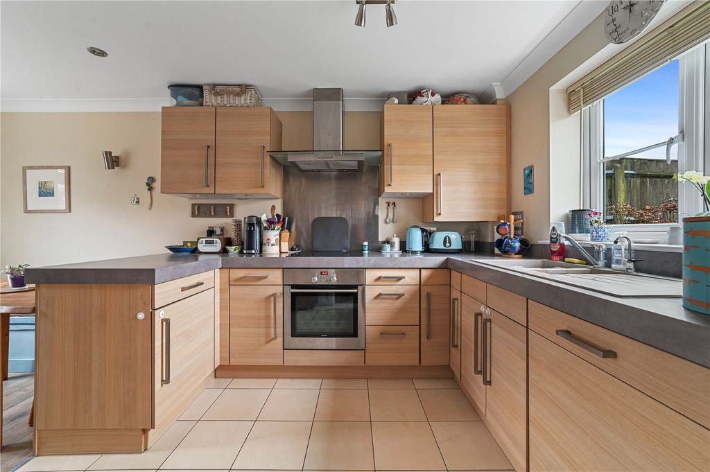 Property photo 2 of 16 Kitchen