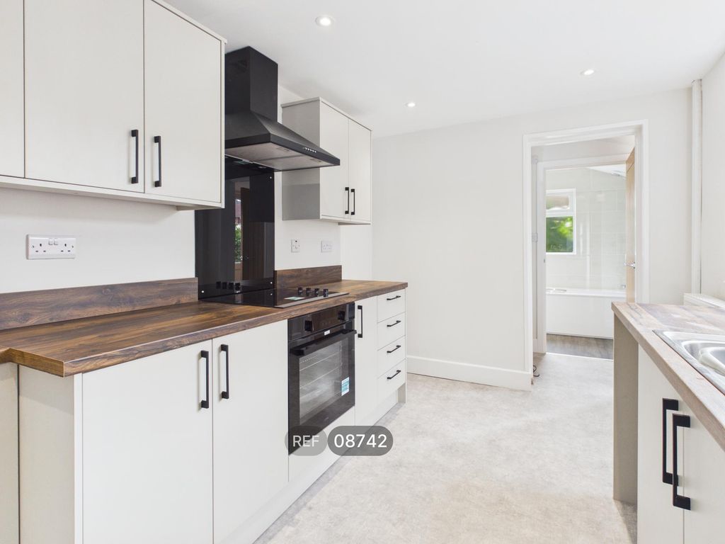 Property photo 1 of 31 Kitchen