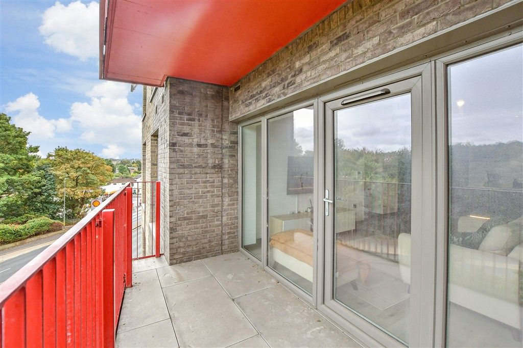 Property photo 2 of 9 Balcony / Terrace