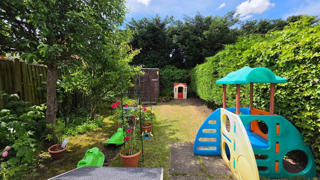 Property photo 3 of 23