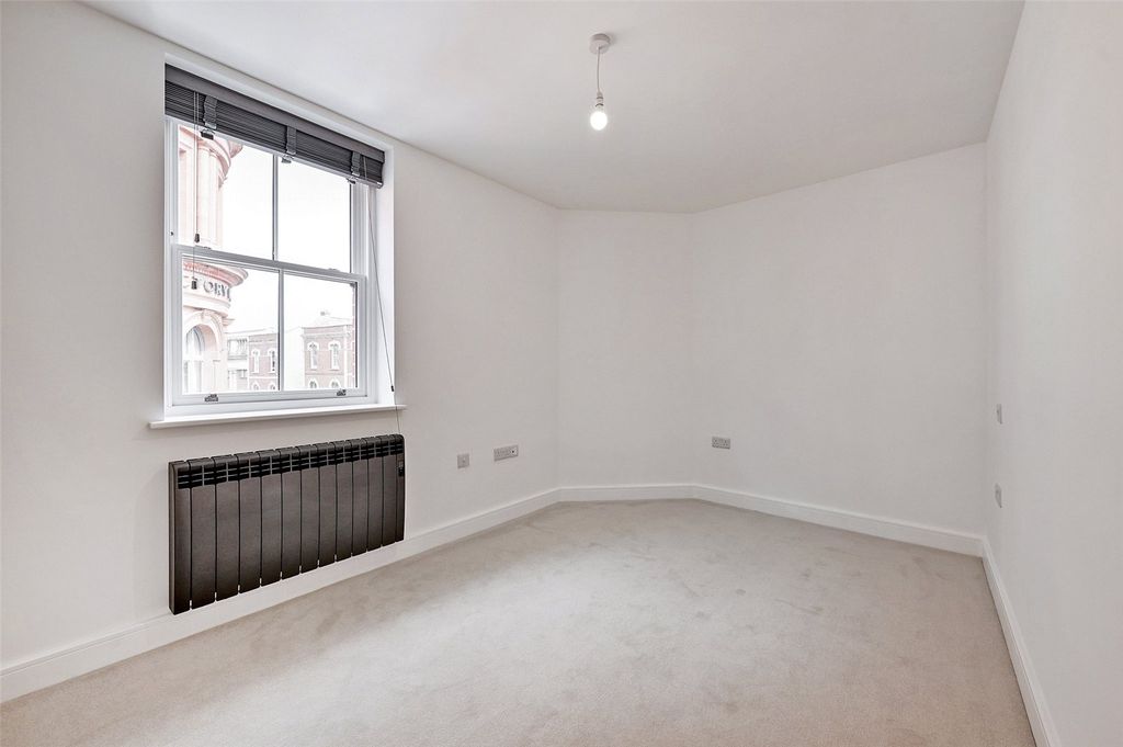 Property photo 3 of 7 Picture No. 04