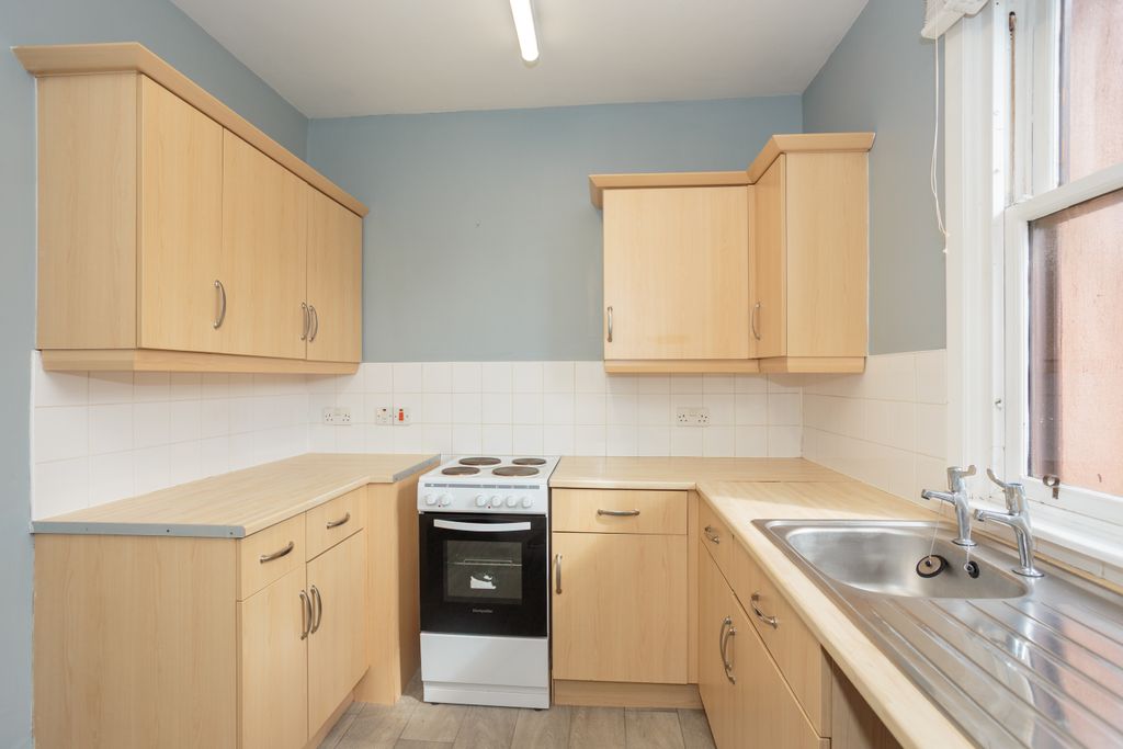 Property photo 2 of 20 Kitchen/Diner