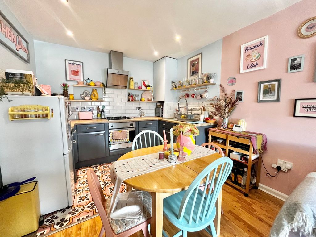 Property photo 2 of 12 Picture No. 05