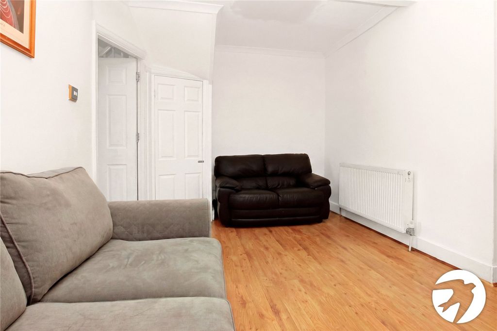 Property photo 3 of 16 Picture 4