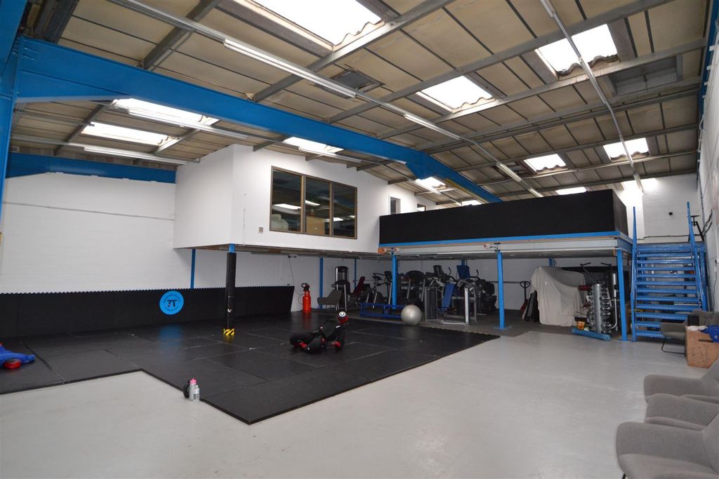 Property photo 3 of 7