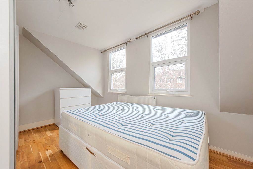 Property photo 2 of 7 Picture No. 20