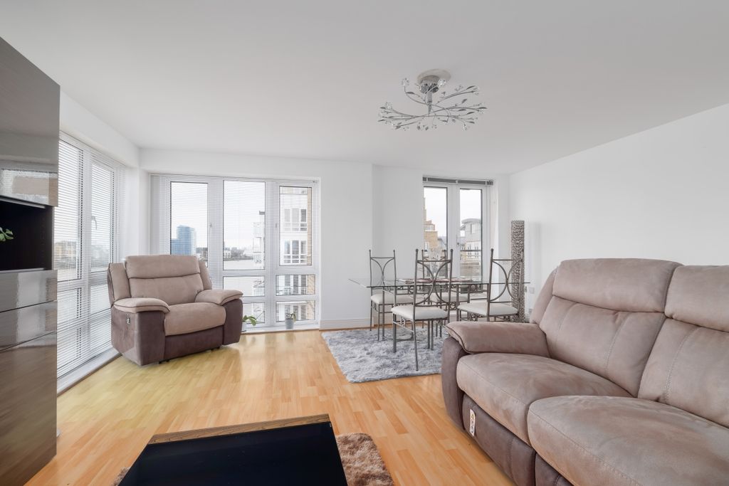 Property photo 1 of 22 Reception