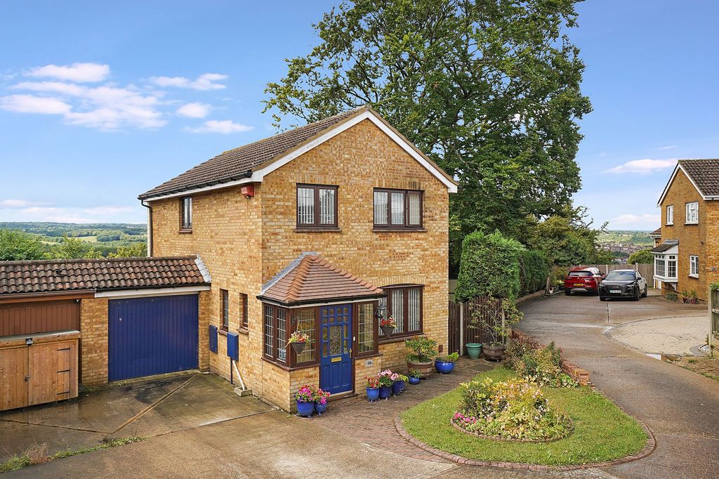 Property photo 1 of 27