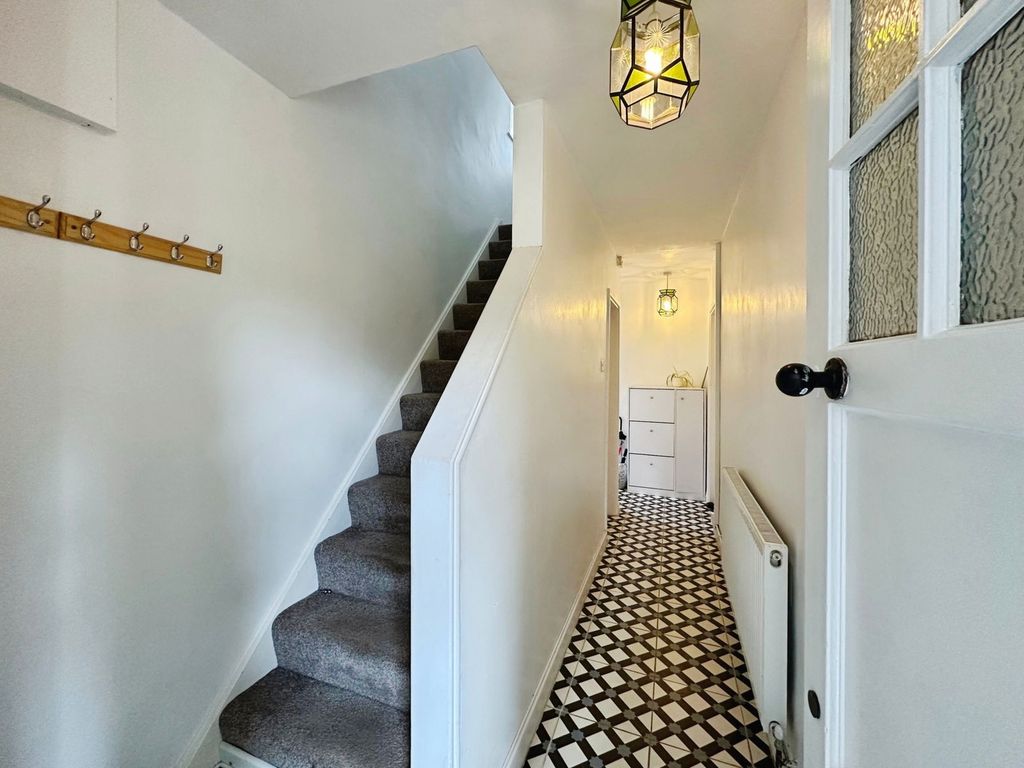 Property photo 2 of 35