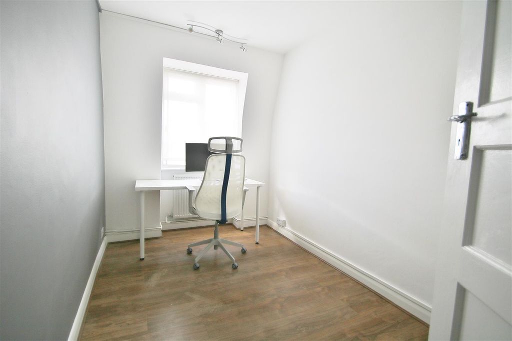 Property photo 2 of 9 Img_6877.Jpg