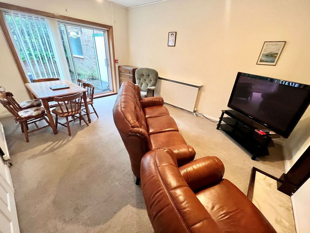 Property photo 2 of 3