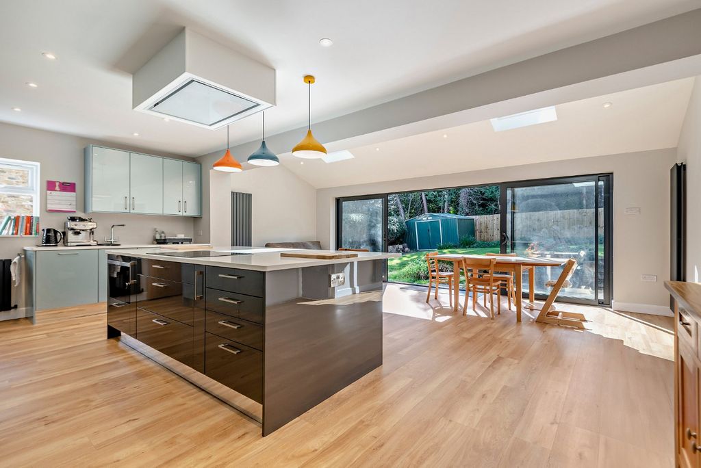 Property photo 2 of 17 Picture 2