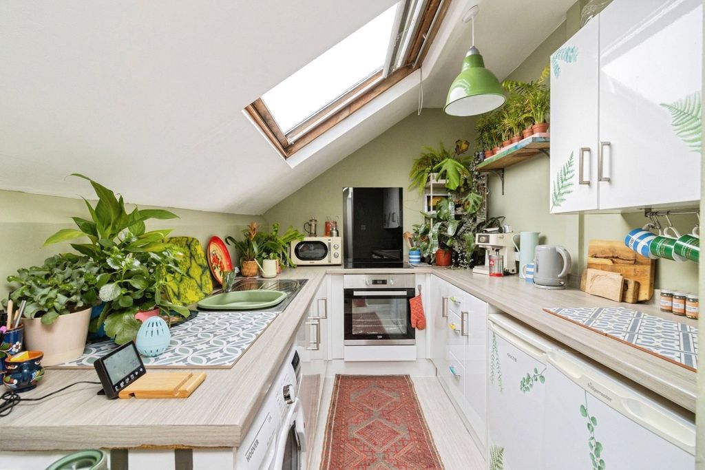 Property photo 3 of 19 Pbox-Img.Jpg
