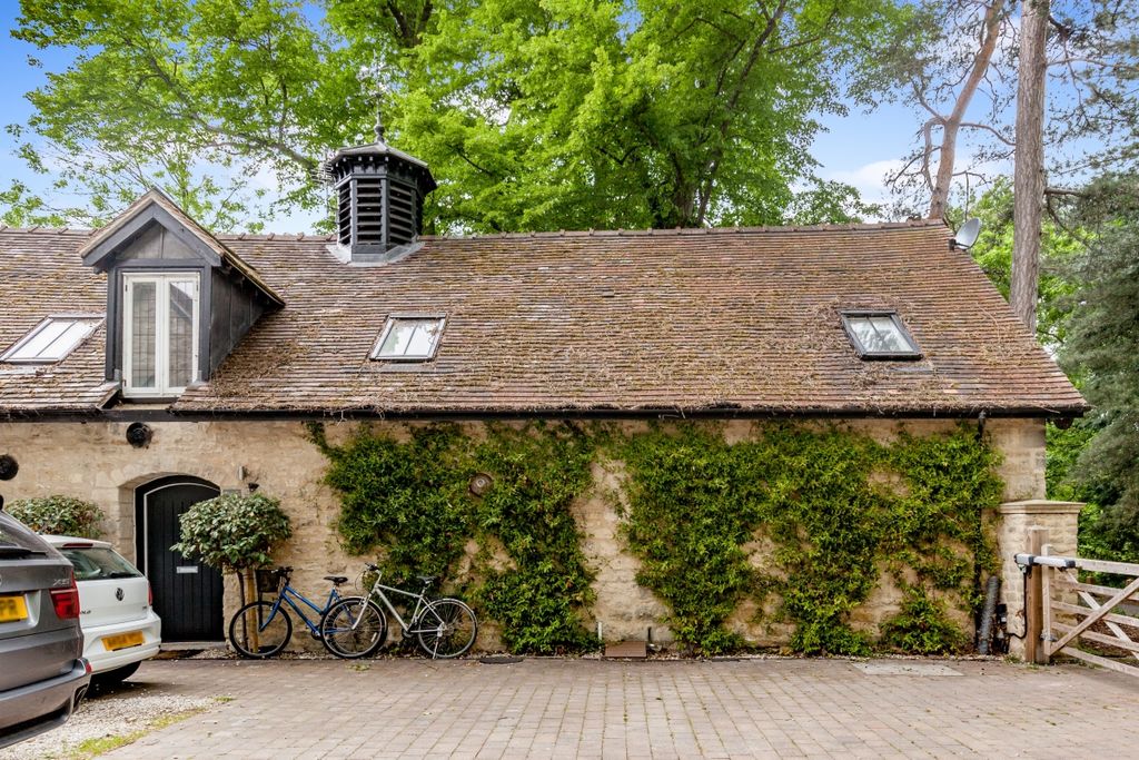 Property photo 1 of 9 93847