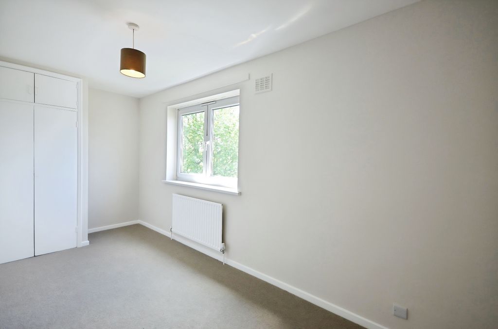 Property photo 2 of 6 3Fa86178-Fileacce...